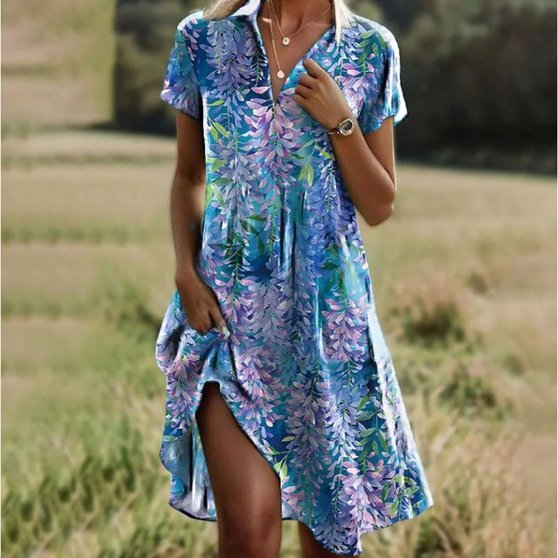 Abito da donna Jeanne: elegante abito con scollo a V e bottoni, vestibilità aderente e motivo floreale senza tempo