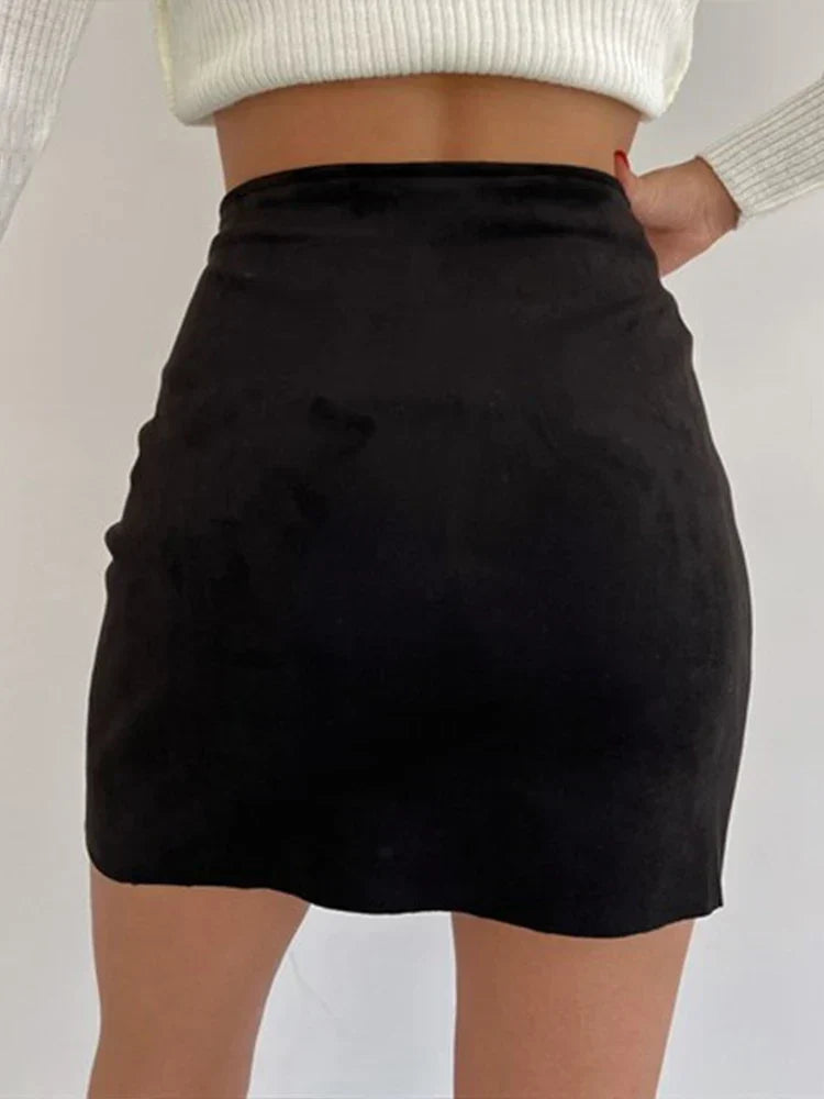 Gonna corta da donna Jude – Vita alta, abbottonatura asimmetrica e tessuto morbido e strutturato