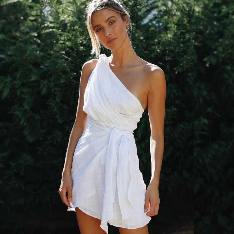 Abito asimmetrico da donna Leilani - Abito estivo bianco con drappeggio e vestibilità leggera ed elegante
