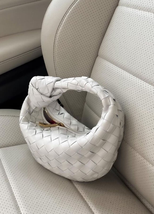 Soera Sac Mini Tressé Femme – Design Artisanal Élégant et Matériaux Durables