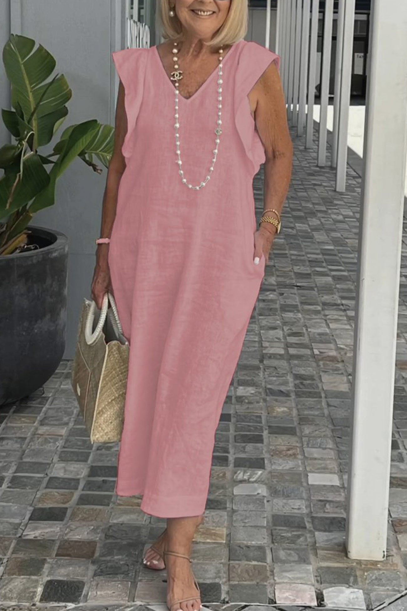 Abito in lino da donna Elise - Abito midi senza maniche con scollo a V e volant
