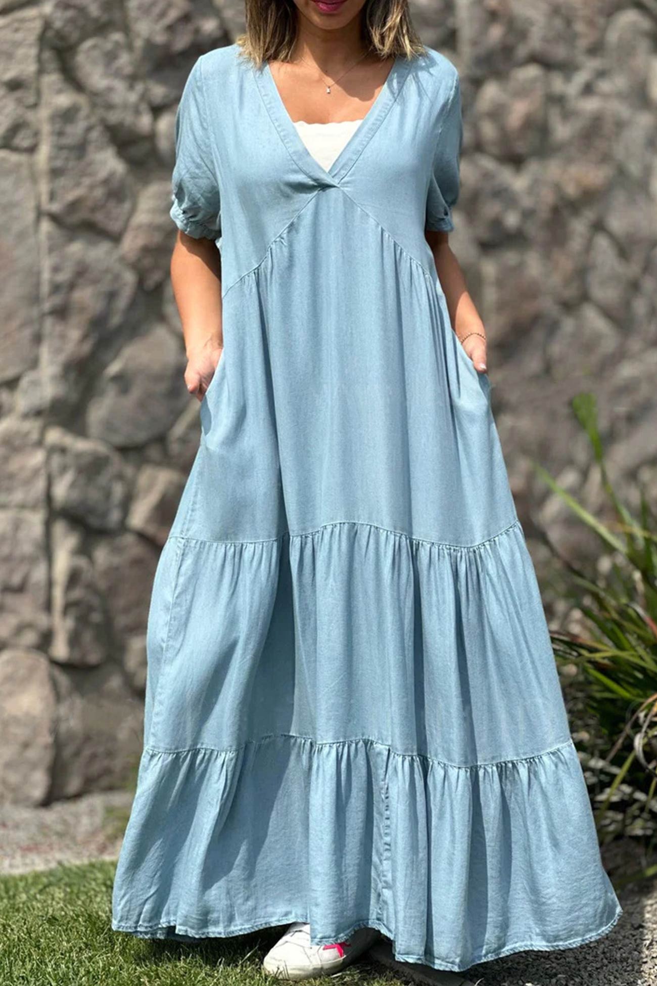 Abito estivo da donna Via – Abito a maniche corte con scollo a V e sovrapposizione effetto denim
