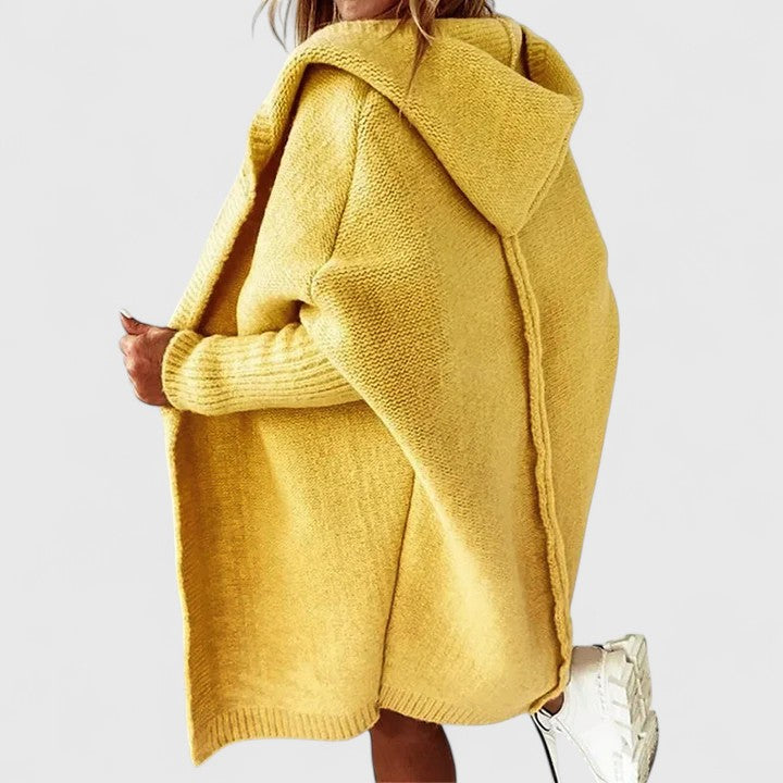 Cardigan Femme Adriana à Capuche Oversize – Long Gilet Douillet Idéal pour la Superposition