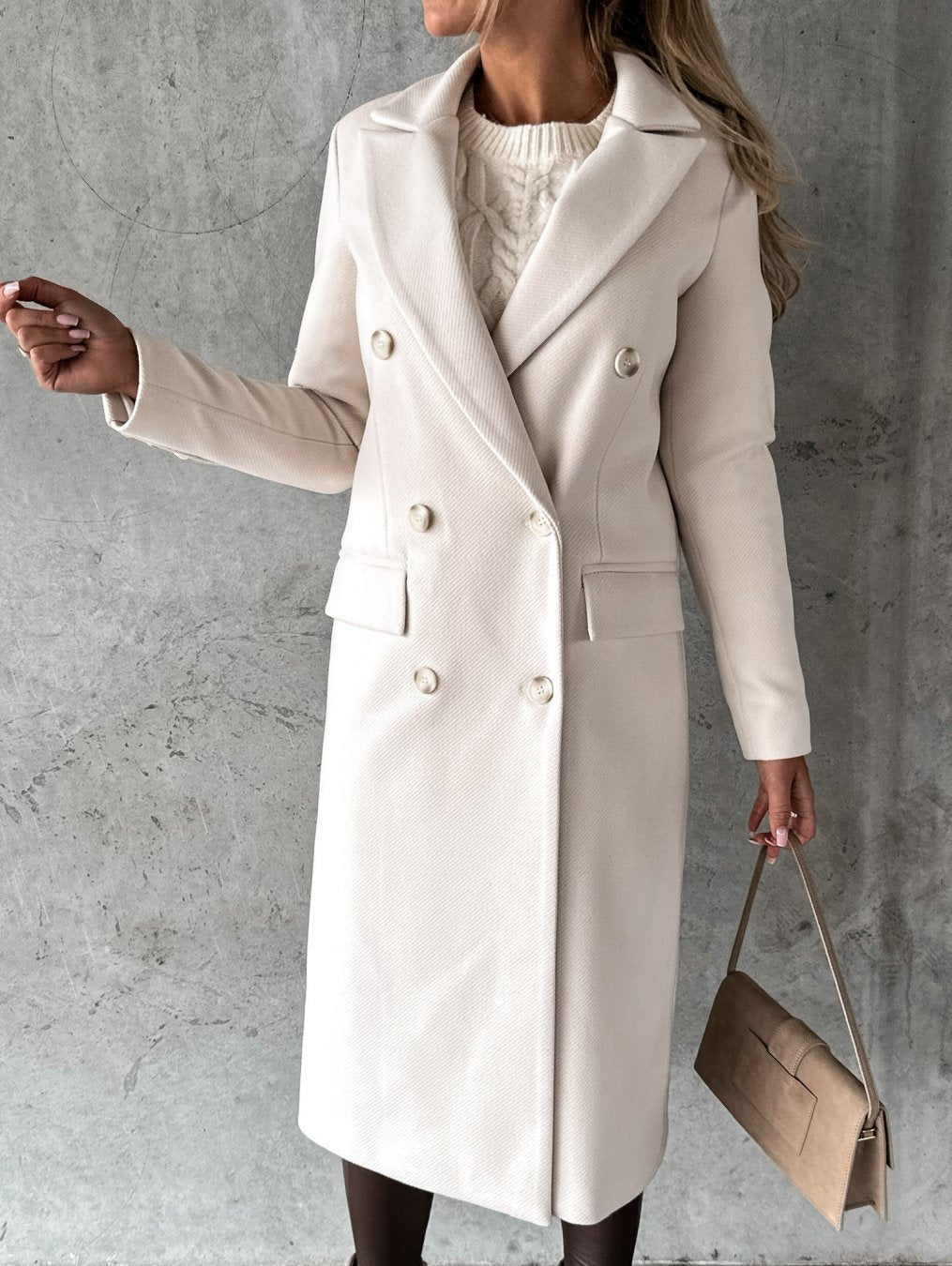 Georgia Manteau Long en Laine Mélangée pour Femme – Design Élégant à Revers Notchés dans des Couleurs Hivernales Classiques