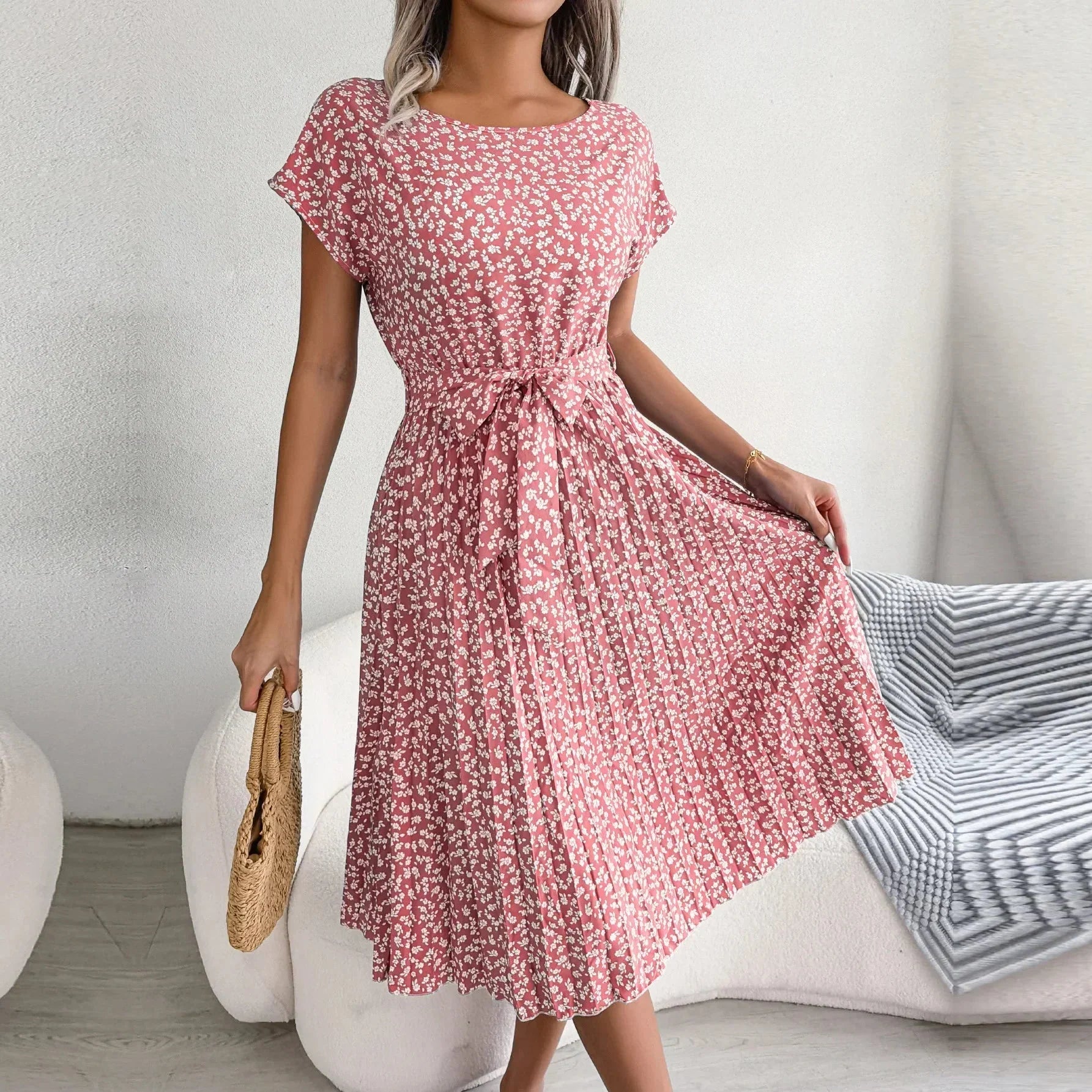 Abito estivo da donna Julia – Abito leggero a fiori con vestibilità ampia e scollo a barchetta