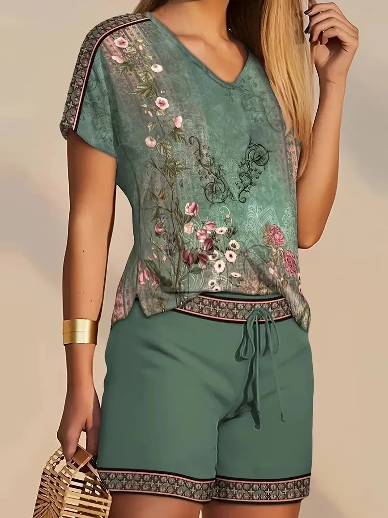 Completo da donna Skylar - Completo leggero con pantaloncini e top con stampa floreale per un look estivo chic
