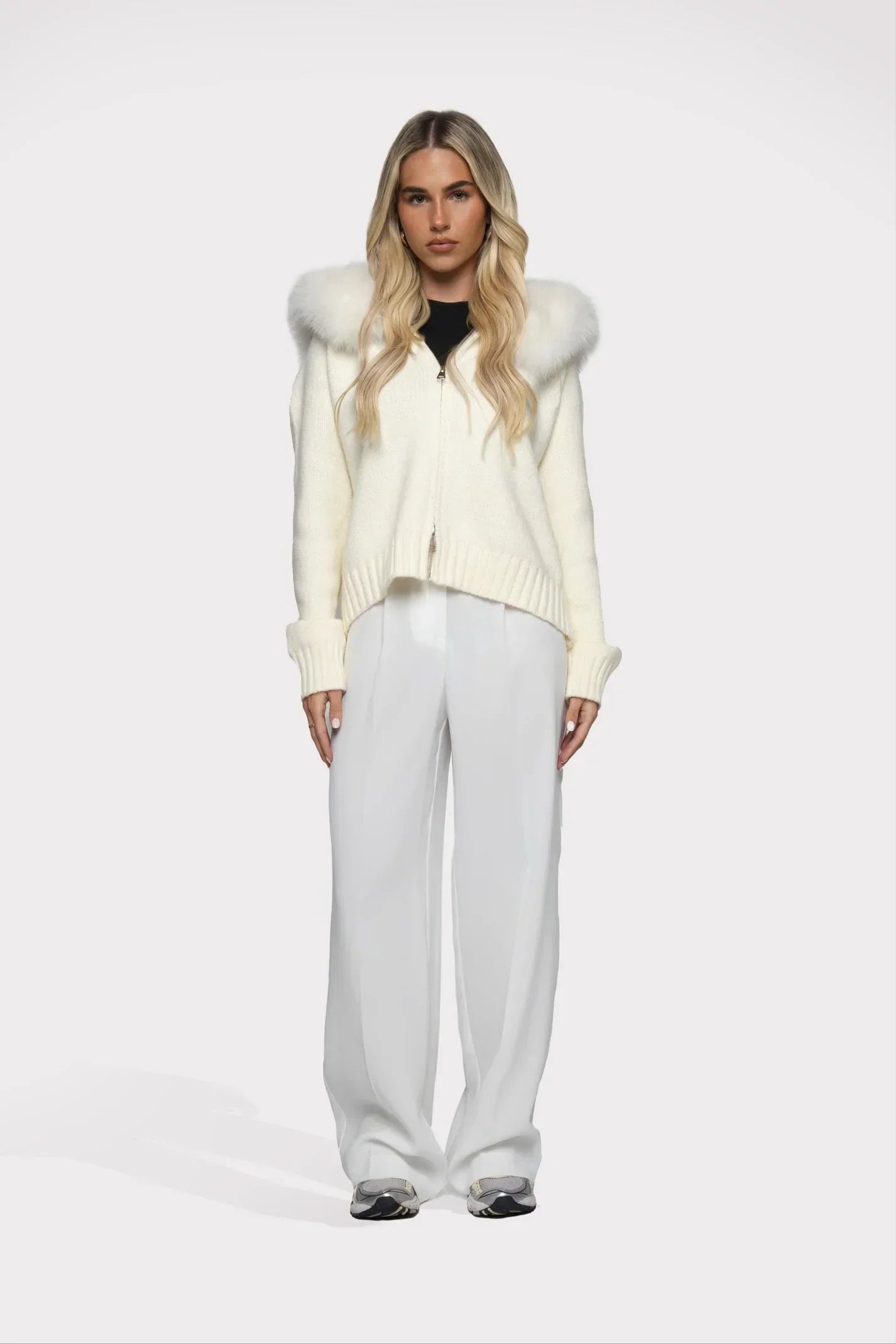 Giacca da donna Janelle – Elegante giacca in lana con cappuccio foderato in pelliccia