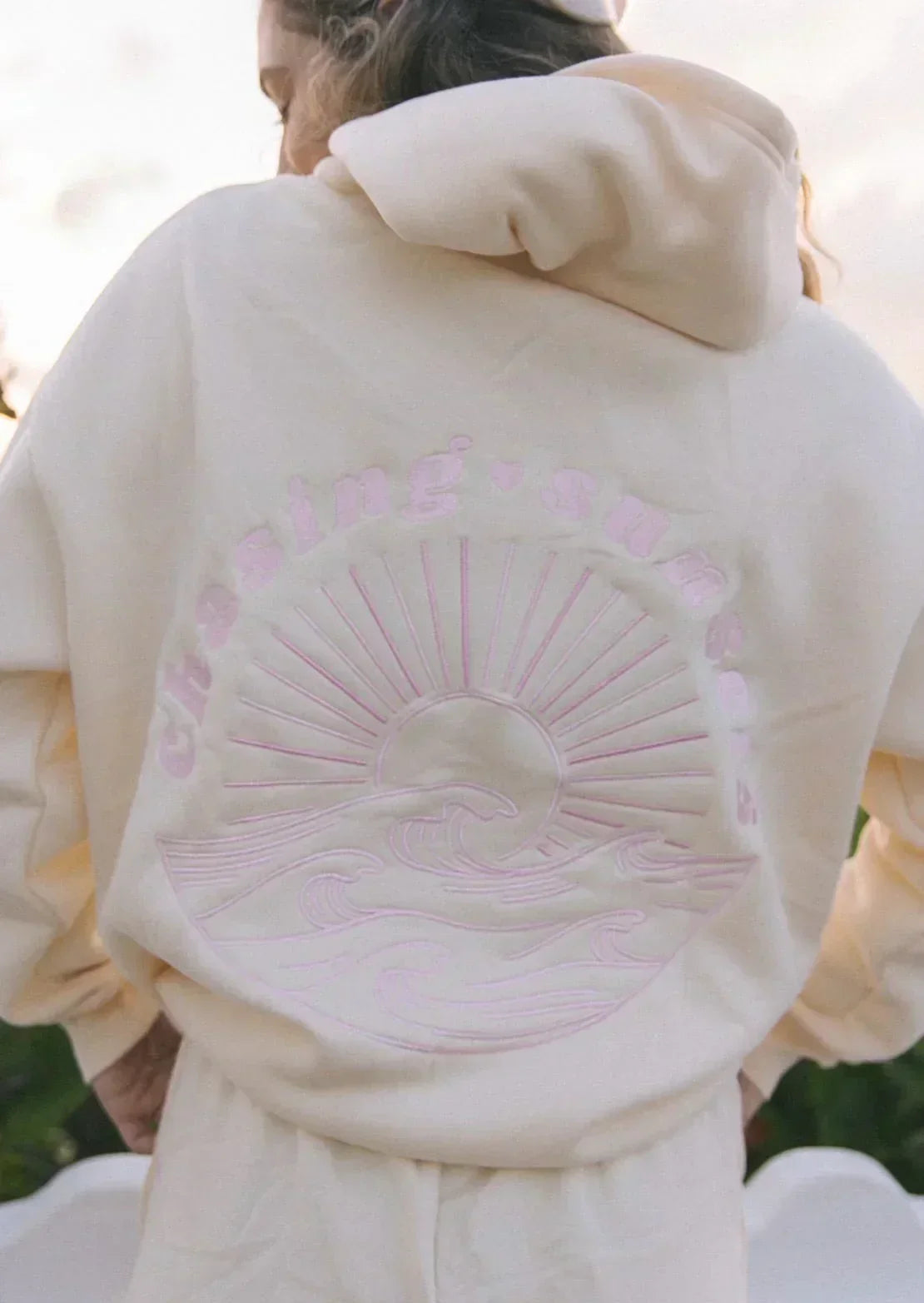 Felpa oversize con cappuccio Ethan: comoda felpa con stampa surf e vestibilità ampia