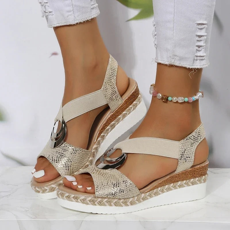 Sandali con zeppa da donna Willow - Sandali estivi glamour con tacchi comodi e look Riviera