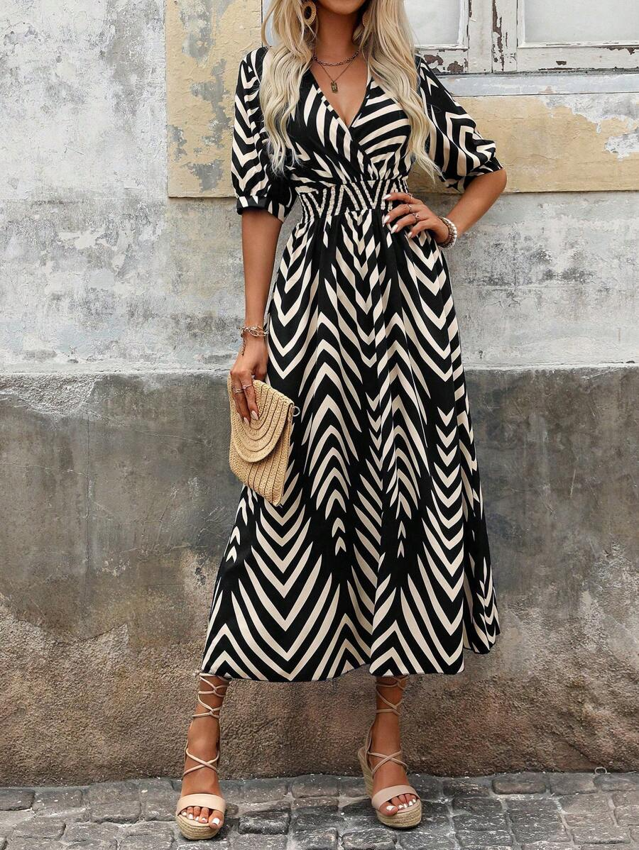 Abito lungo da donna Charlie - Con cintura, stampa grafica chic e vestibilità moderna