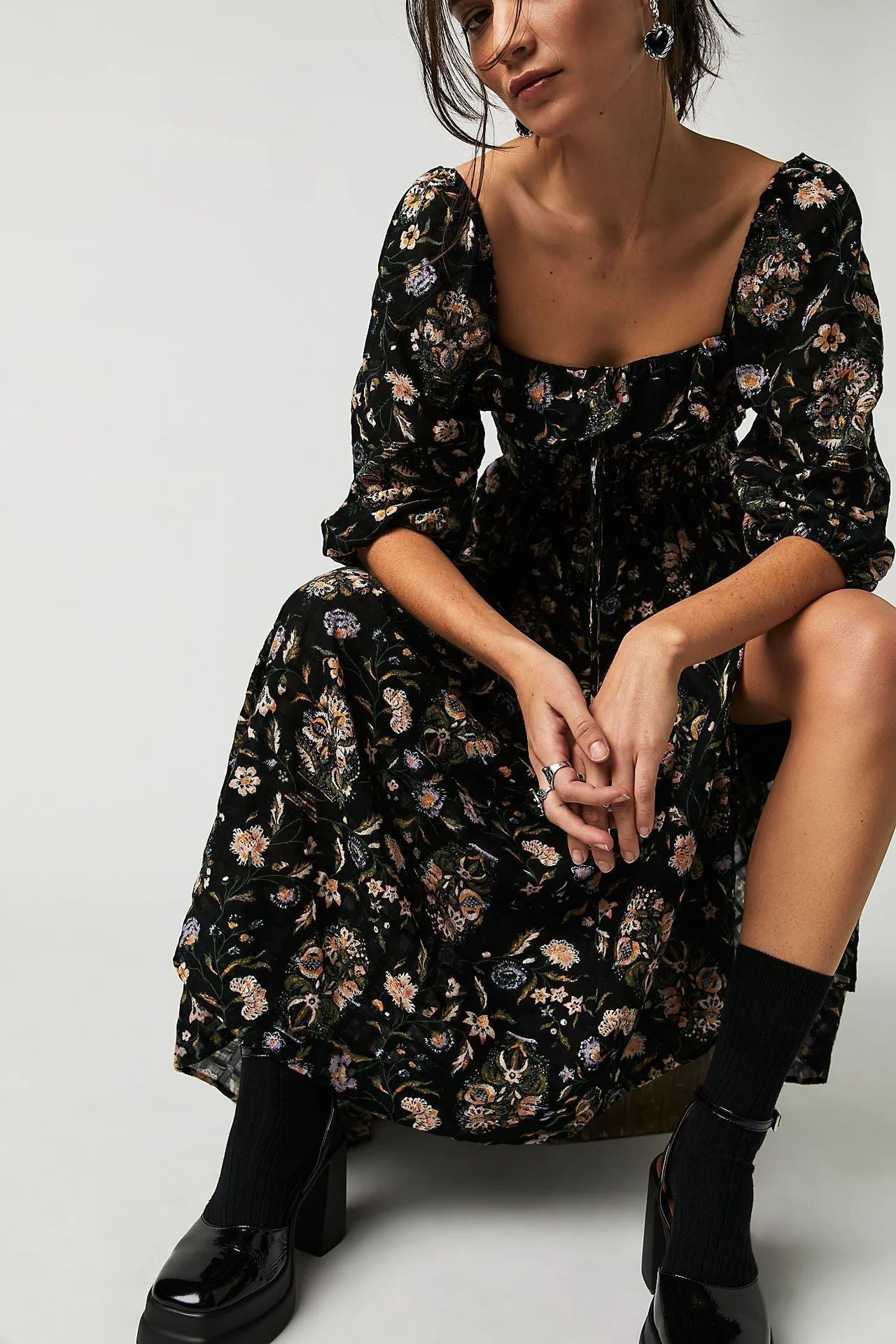 Abito midi da donna Quinn – Abito in cotone floreale con romantico stile bohémien e vestibilità aderente