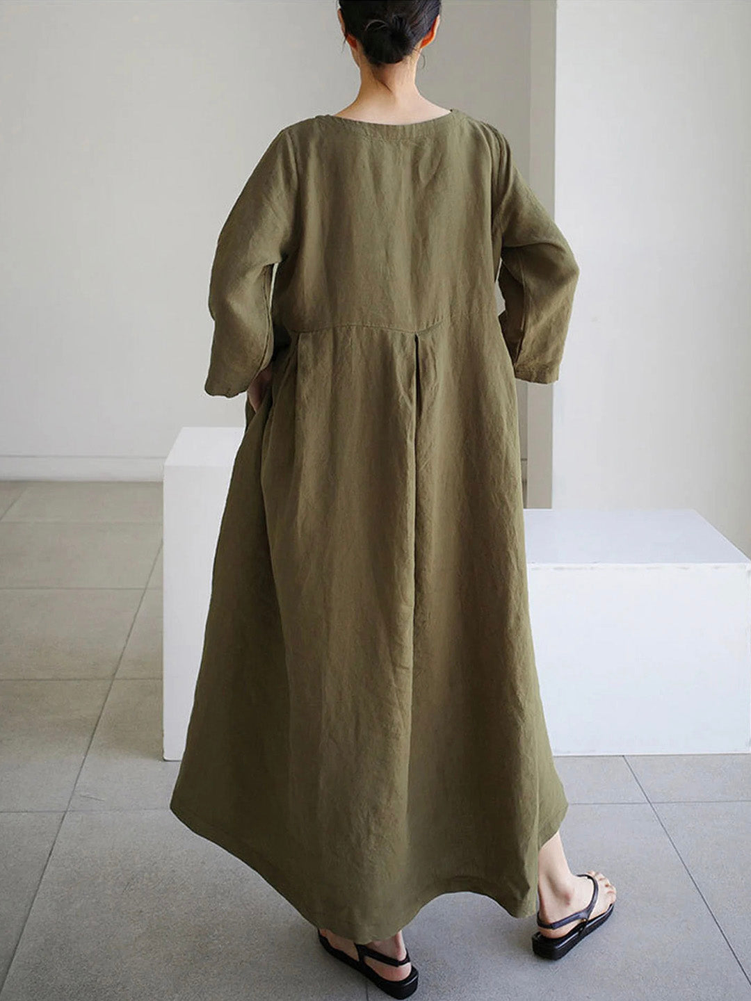 Abito lungo da donna Cielo: lino leggero, comfort naturale e stile minimalista ed elegante 