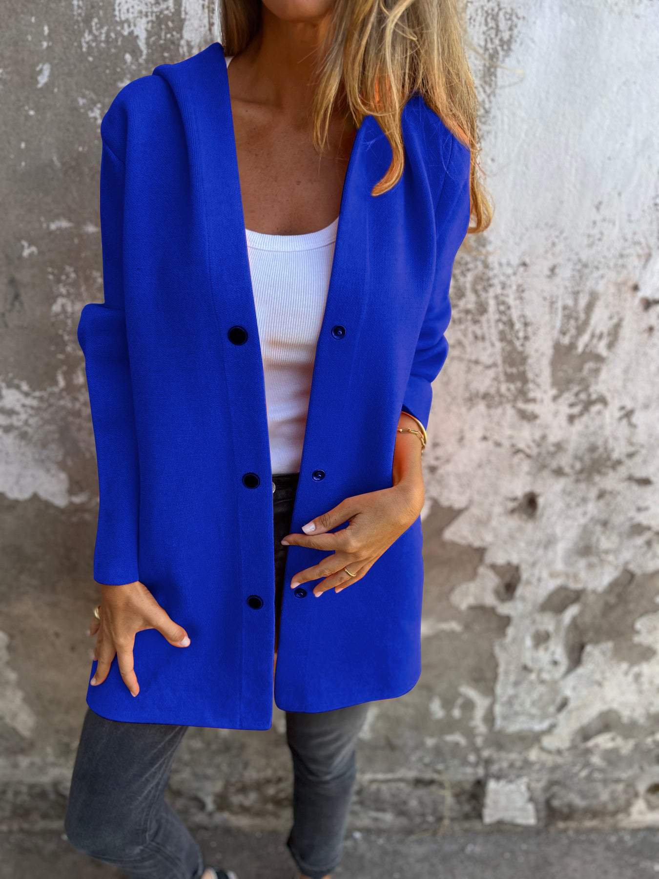 Giacca lunga con cappuccio Kathryn: leggera ed elegante, perfetta per la stagione di transizione femminile