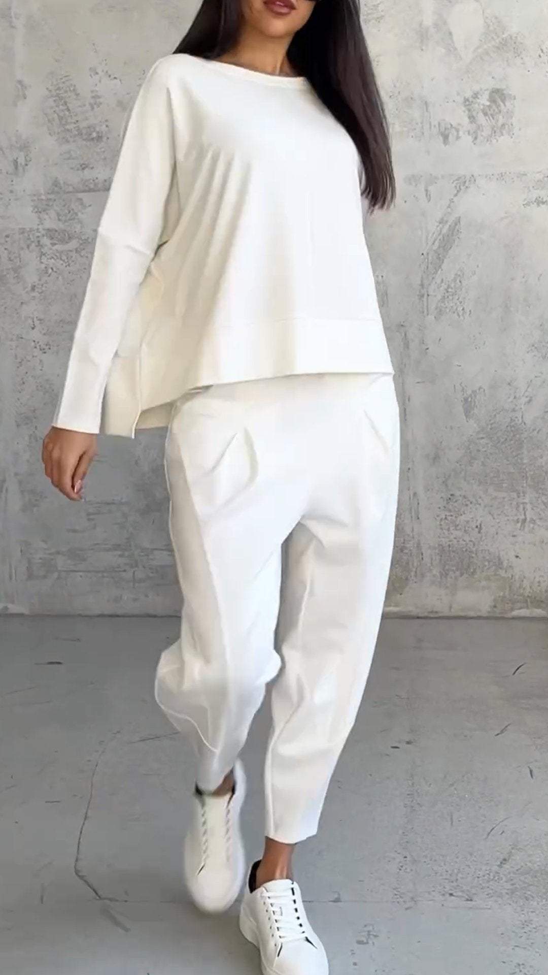 Completo da donna Emilie - Completo girocollo in spandex comodo ed elegante con stile moderno