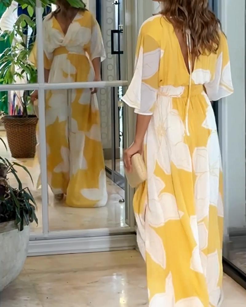 Robe Femme Calypso – Élégante Robe Fleurie avec Détails Contrastés & Coupe Féminine