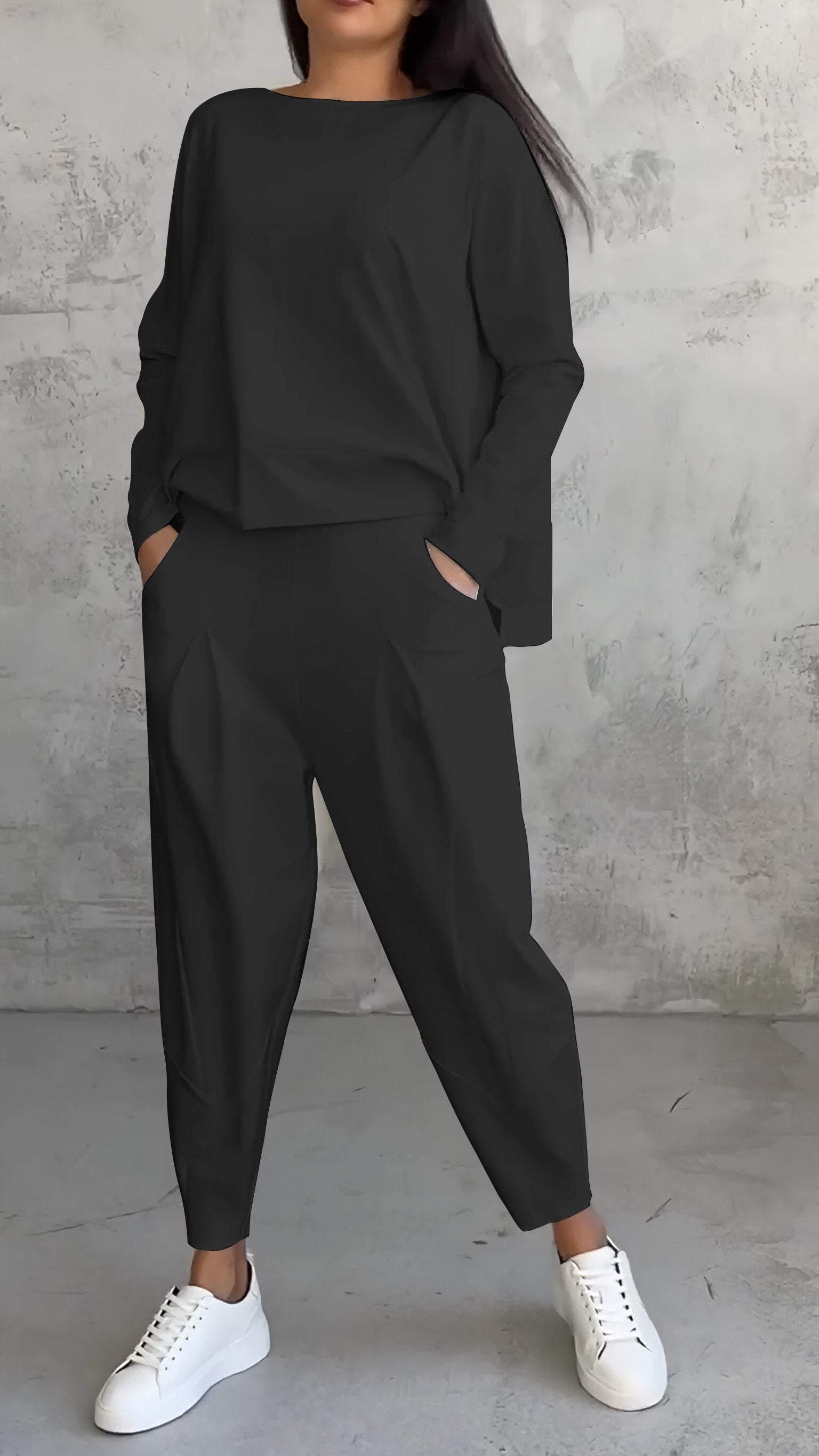 Completo da donna Emilie - Completo girocollo in spandex comodo ed elegante con stile moderno