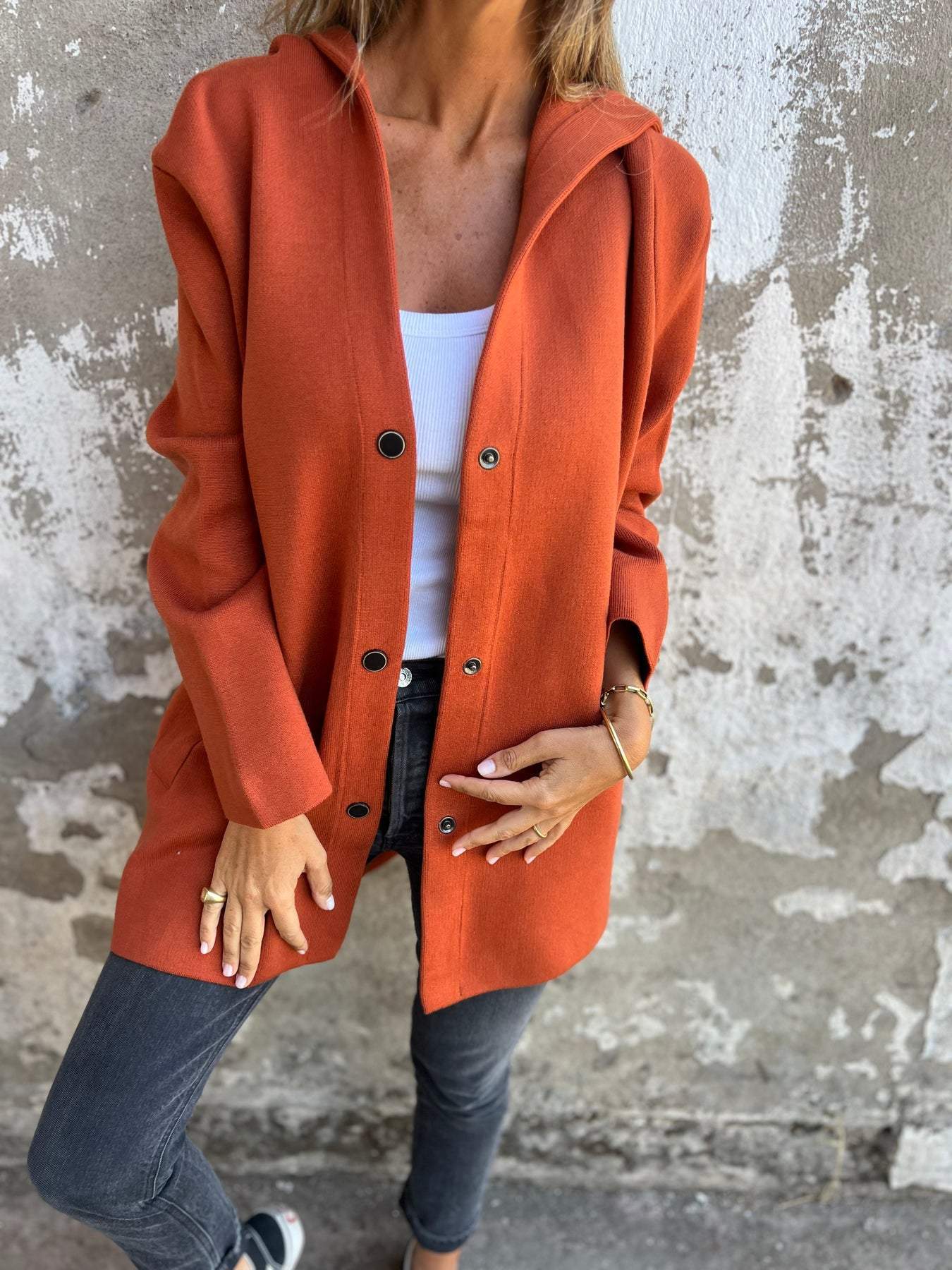 Giacca lunga con cappuccio Kathryn: leggera ed elegante, perfetta per la stagione di transizione femminile