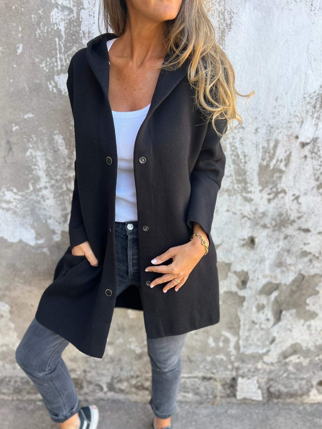 Giacca lunga con cappuccio Kathryn: leggera ed elegante, perfetta per la stagione di transizione femminile