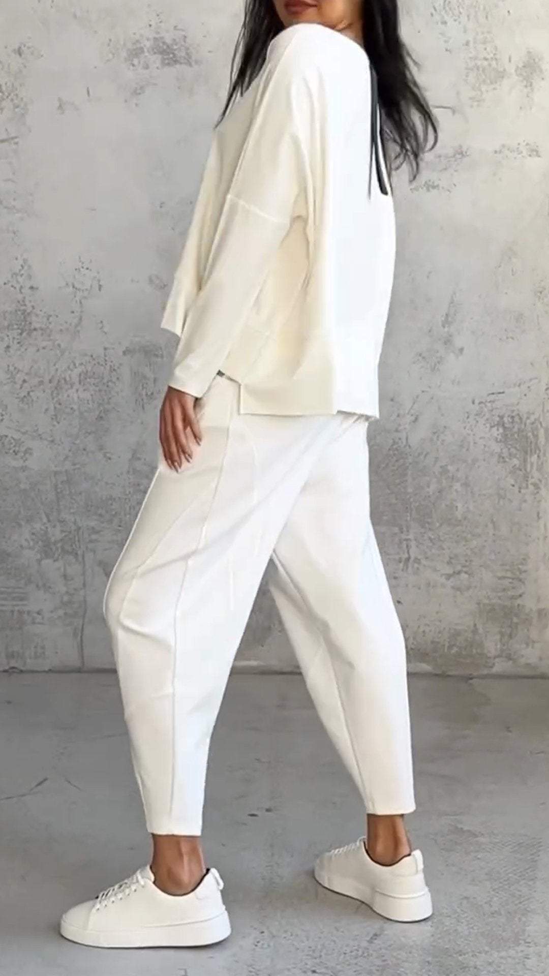 Completo da donna Emilie - Completo girocollo in spandex comodo ed elegante con stile moderno