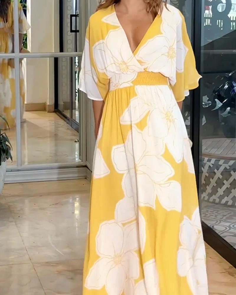 Robe Femme Calypso – Élégante Robe Fleurie avec Détails Contrastés & Coupe Féminine