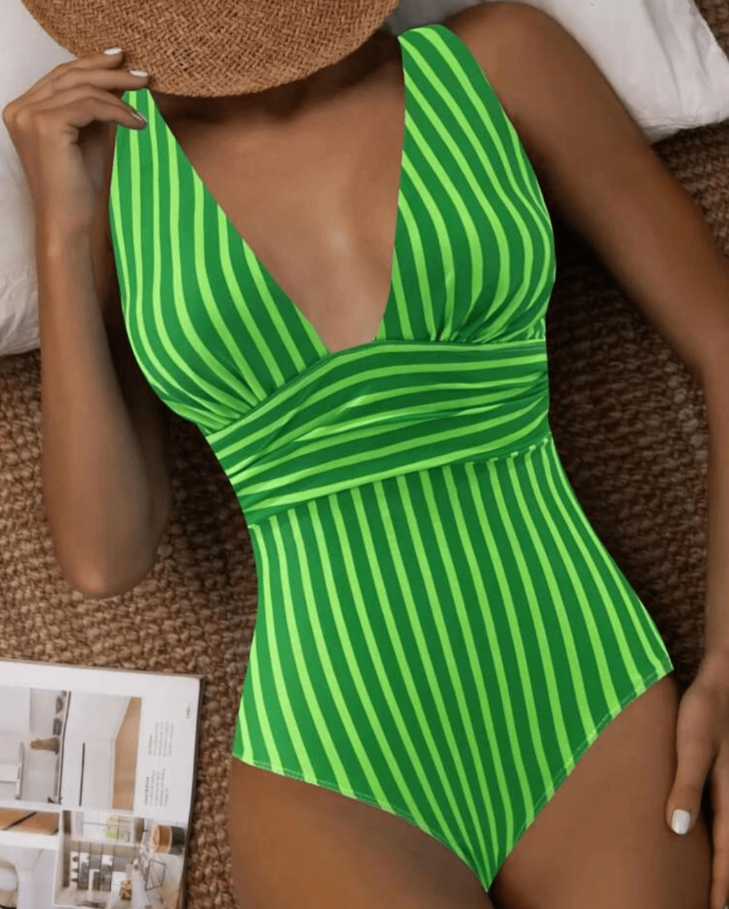 Costume da bagno da donna Marvella - Elegante costume da bagno a righe con taglio aderente e design moderno