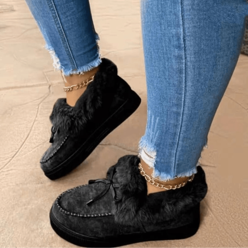 Esther Chaussons d’Hiver pour Femme – Toucher Suédine Doux avec Doublure Chaude en Fausse Fourrure & Semelle Antidérapante