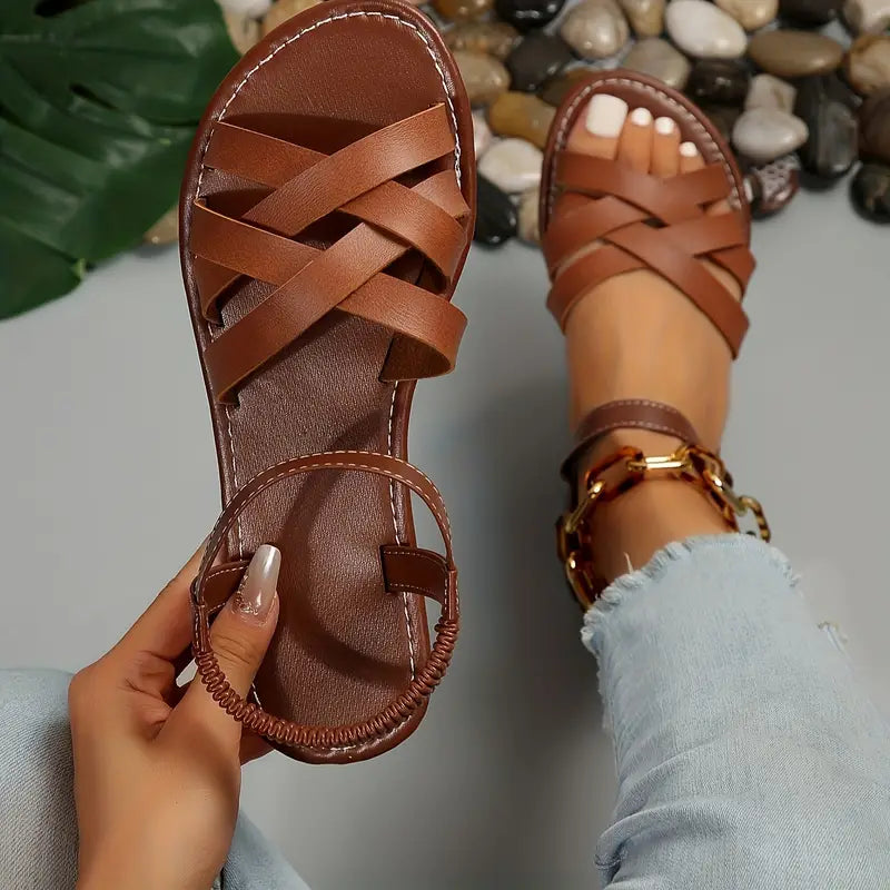 Sandali da donna Sloane: sandali piatti con cinturino incrociato, comodi e dallo stile casual