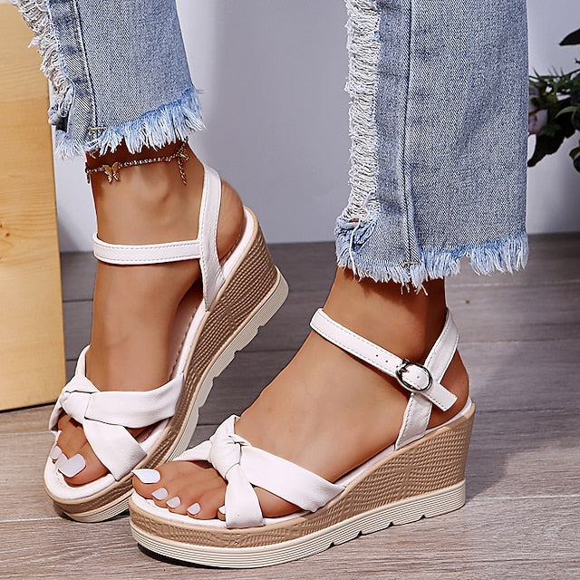Sandali con zeppa da donna Matilda - Eleganti sandali con cinturini incrociati e tacco comodo