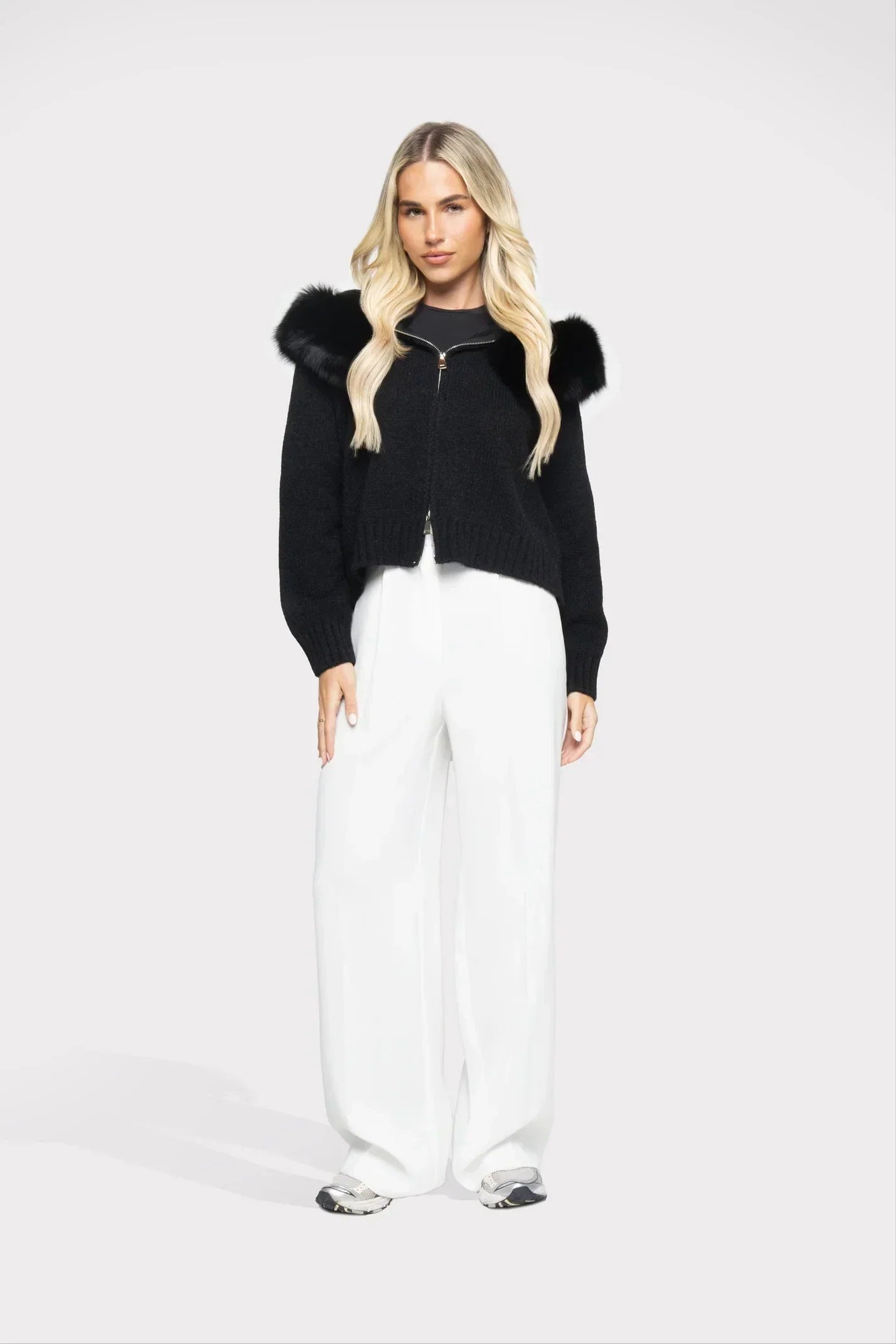 Giacca da donna Janelle – Elegante giacca in lana con cappuccio foderato in pelliccia