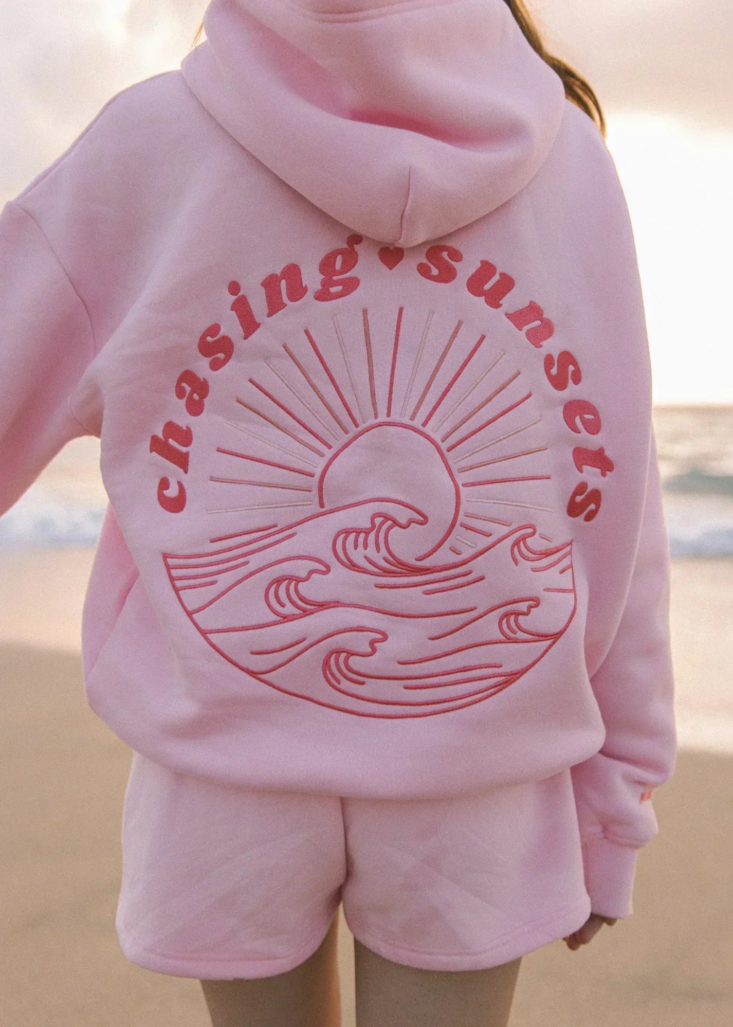 Felpa oversize con cappuccio Ethan: comoda felpa con stampa surf e vestibilità ampia