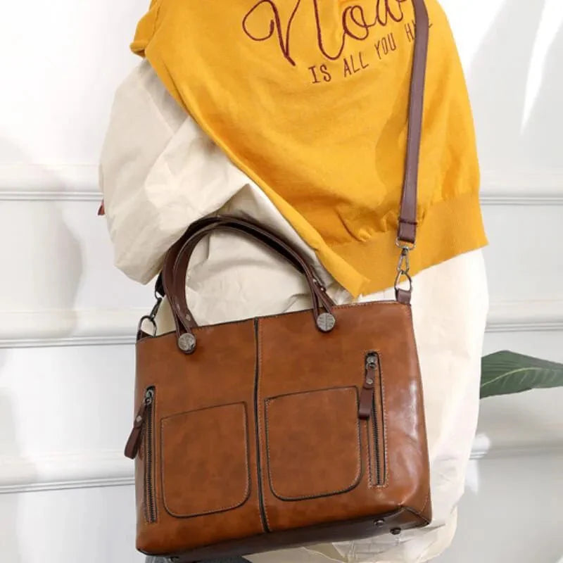 Borsa a mano da donna Cynthia: elegante e versatile per uno stile moderno e chic