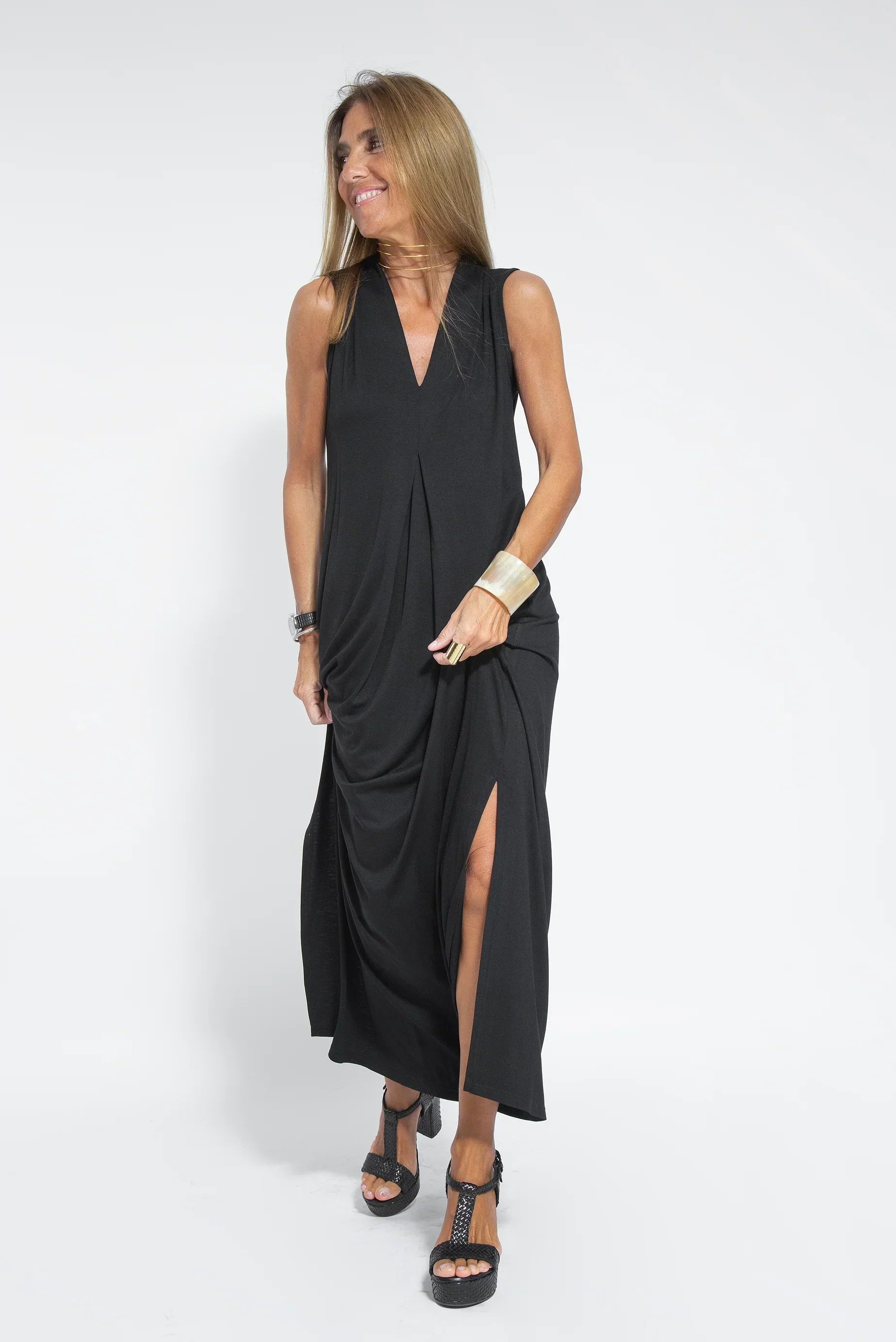 Completo da donna Ayania: elegante abito e gilet in cotone con vestibilità aderente ed effetto tubino