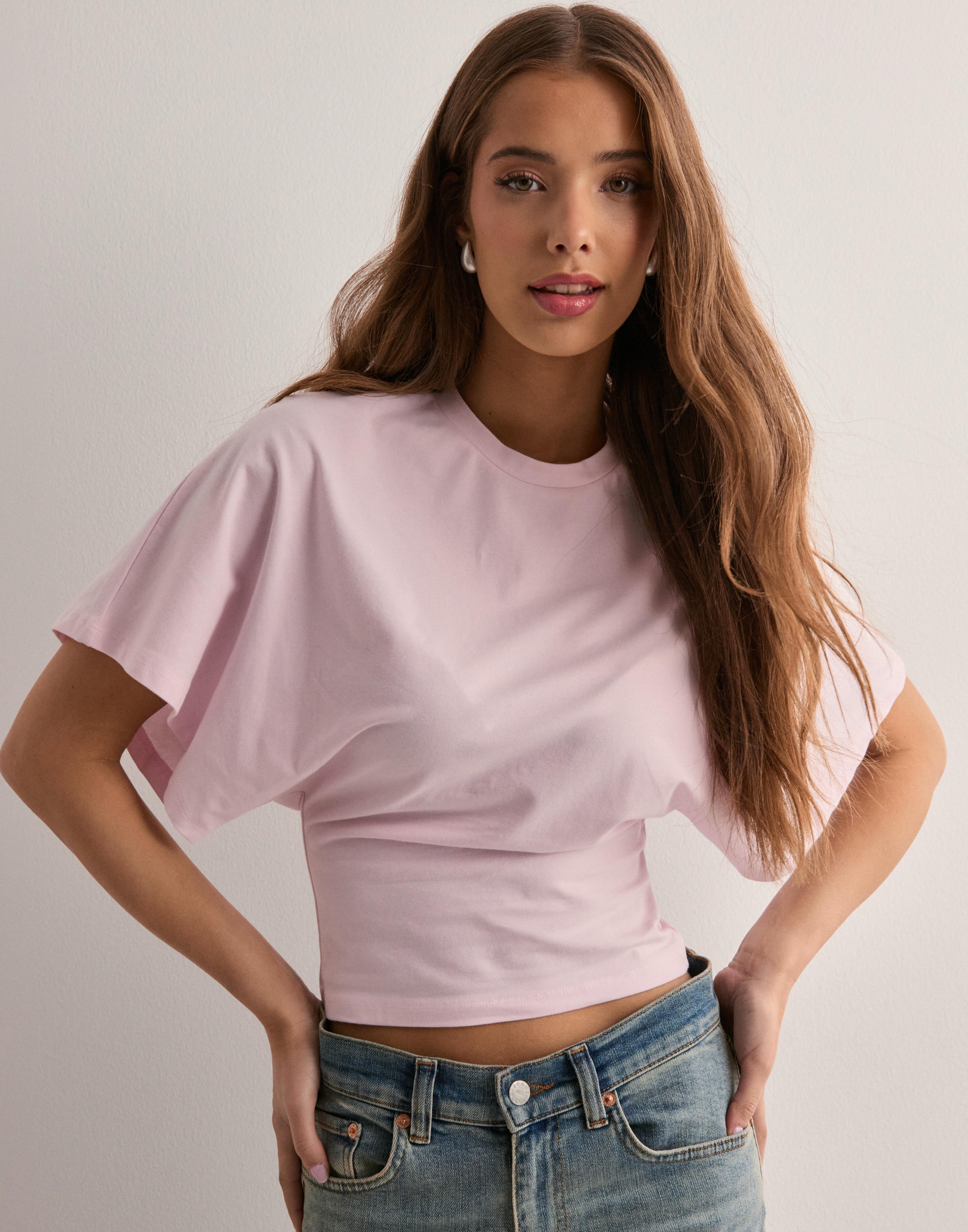 T-shirt da donna Isabelle – T-shirt elegante con maniche svasate e vestibilità aderente